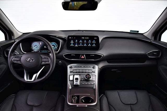 Hyundai Santa Fe 1.6 T-GDI HEV 6AT Platinum