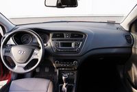 Hyundai i20 Coupe 1.2 MPI Comfort - wnętrze