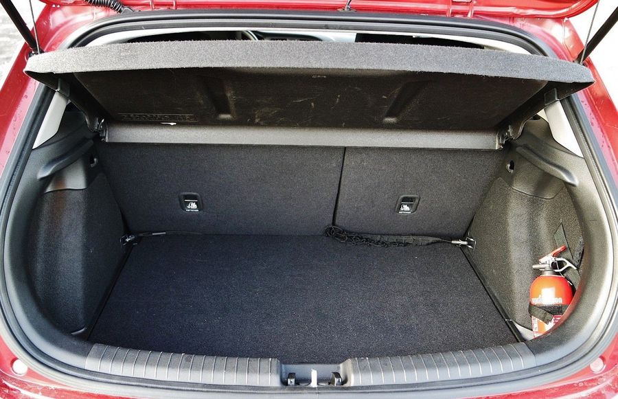 Hyundai i20 Coupe 1.2 MPI Comfort bagażnik