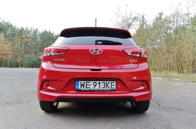 Hyundai i20 Coupe 1.2 MPI Comfort sportowy tylko z wyglądu