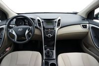 Hyundai i30 Wagon 1.4 MPI Classic Plus - wnętrze