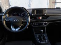 Hyundai i30 fastback - deska rozdzielcza