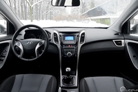 Hyundai i30 1.6 CRDi Comfort - wnętrze