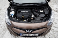 Hyundai i30 1.6 CRDi Comfort - silnik