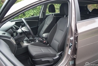 Hyundai i30 Wagon 1.6 GDI Comfort - przednie fotele