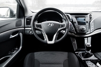 Hyundai i40 Sedan 2.0 GDI Comfort Plus - wnętrze