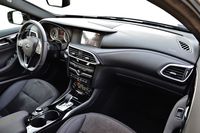 Infiniti Q30 2.0t AWD Sport - wnętrze