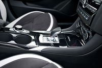 Infiniti Q30 S 2.2D AWD Sport - skrzynia biegów