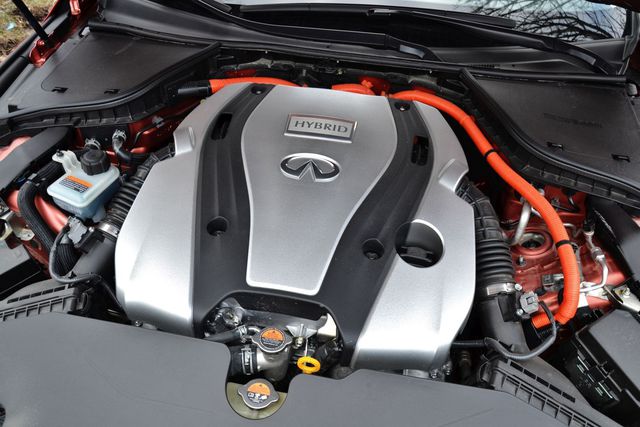 Infiniti Q50S Hybrid AWD Sport Tech - hybryda z charakterem