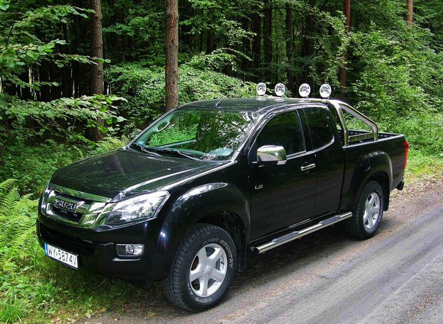 Isuzu D-Max 2,5 TD 4WD LS