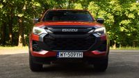 Isuzu D-MAX 1.9 TD - przód centralnie