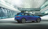 Jaguar F-PACE - z boku