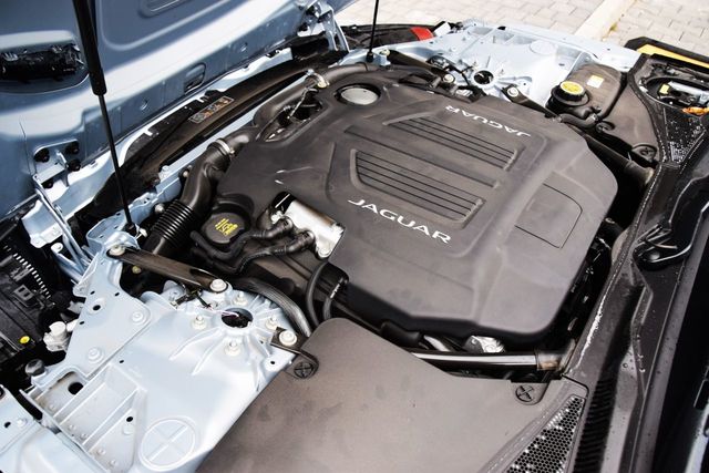 Jaguar F-Type ma długą listę zalet