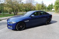 Stylowy Jaguar XE 2.0 D Auto RWD R-Sport