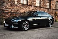 Jaguar XF P300 odporny na upływ czasu