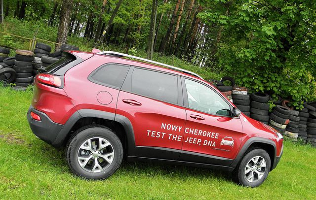 Nowy Jeep Cherokee już w polskich salonach