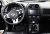 Jeep Compass 2.2 CRD 4x4 Limited - wnętrze