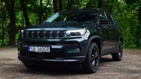 Jeep Compass 4xe - z przodu