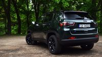 Jeep Compass 4xe - z tyłu