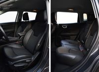 Jeep Compass 4xe - fotele