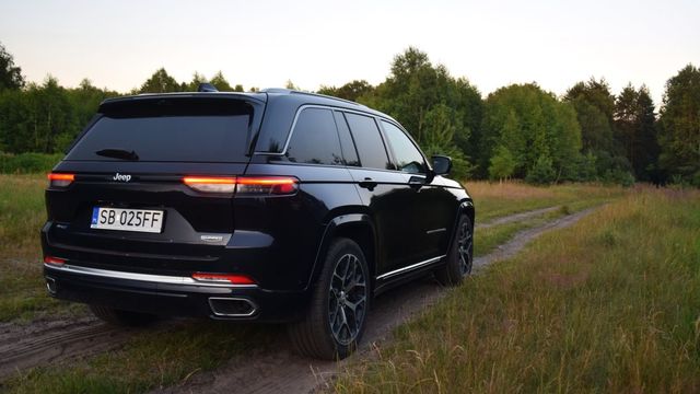 Jeep Grand Cherokee 4xe, luksusowy i nowoczesny