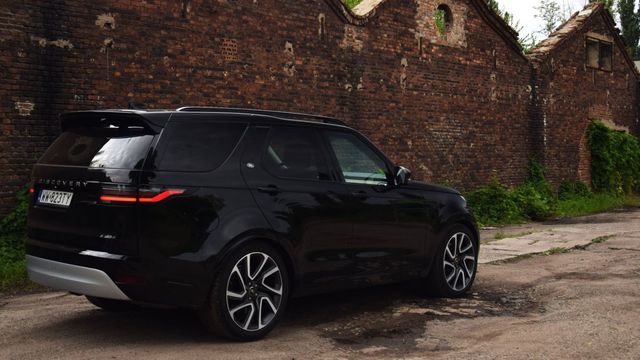 Test Land Rover Discovery D350: połączenie komfortu i off-roadu