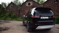 Land Rover Discovery D350 - lewy tył