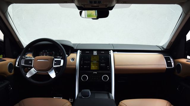 Test Land Rover Discovery D350: połączenie komfortu i off-roadu