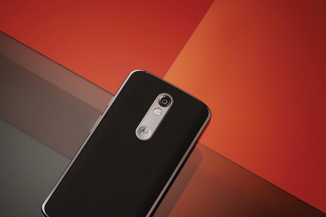 Smartfon Lenovo Moto X Force z nietłukącym się ekranem