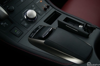 Lexus CT200h - bezstopniowa automatyczna skrzynia biegów e-CVT