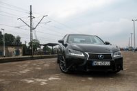 Lexus GS 300 h - kilometry odprężenia