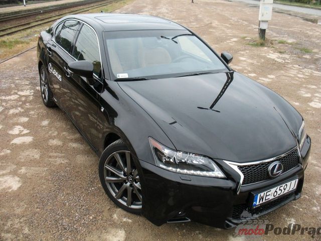 Lexus GS 300 h - kilometry odprężenia