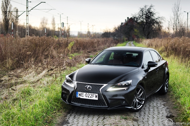 Lexus IS 250 F-Sport – piękny ze słabym sercem