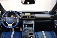 Lexus RC F - deska rozdzielcza