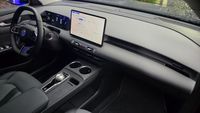 MG S5 EV - kokpit