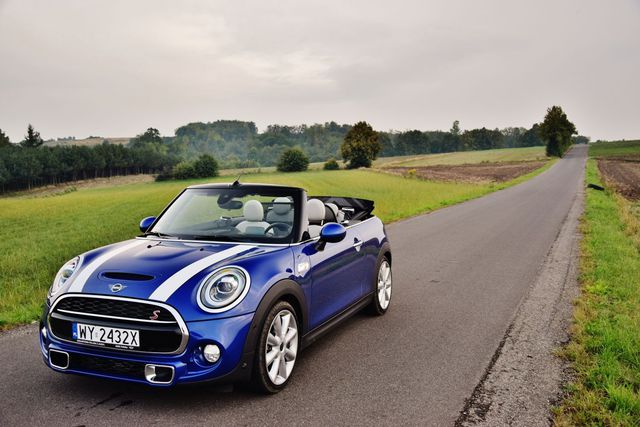 Stylowy MINI Cabrio Cooper S