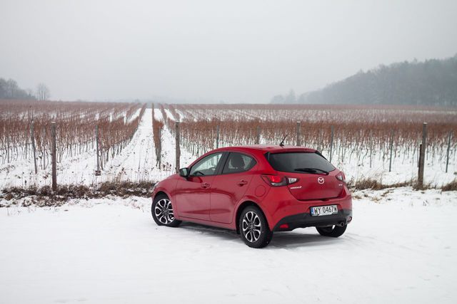 Mazda 2 1.5 SKYACTIV-G 115 KM przyciąga spojrzenia