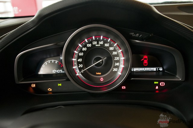 Mazda 3 2.0 SKYACTIV zegary