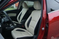 Mazda 3 2.0 SkyPassion - fotele