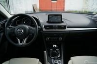  Mazda 3 2.0 SkyPassion - deska rozdzielcza