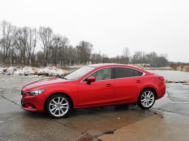 Mazda 6 2.5 SKYACTIV-G 6AT i-ELOOP SkyPASSION jeździ tak jak wygląda