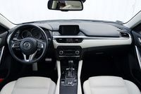 Mazda 6 Sport Kombi 2.2 SKY-D 6AT 4x4 SkyPASSION - wnętrze