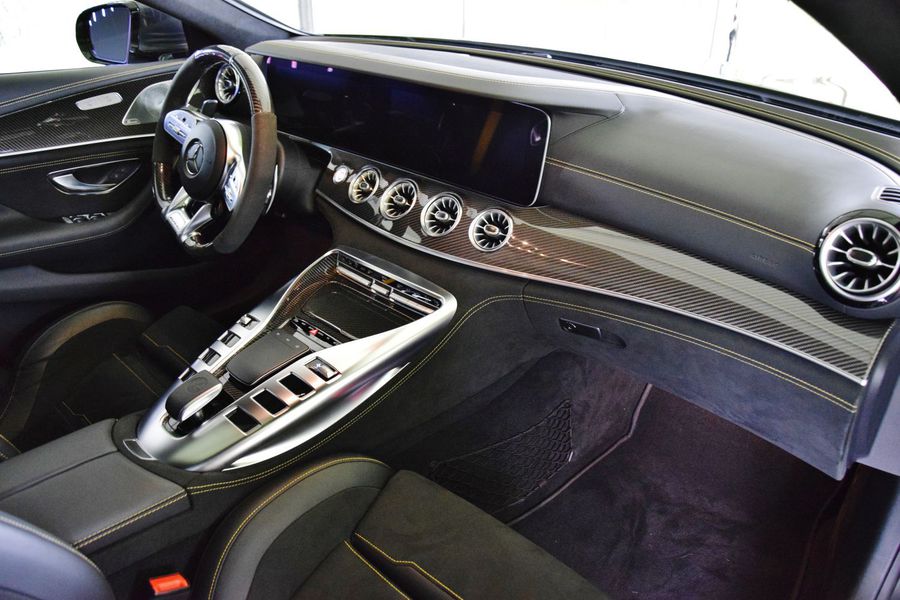 MercedesAMG GT 4Door Coupe wnętrze