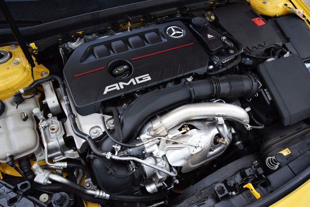 Mercedes-AMG A 35 4MATIC - szybki i drogi