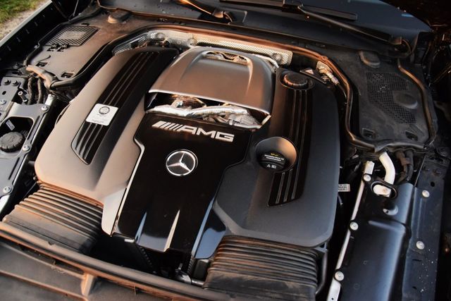 Mercedes-AMG SL 63 4MATIC+ budzi duże emocje