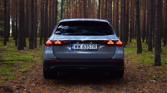 Mercedes-Benz E 300 de 4MATIC All-Terrain stawia na praktyczność