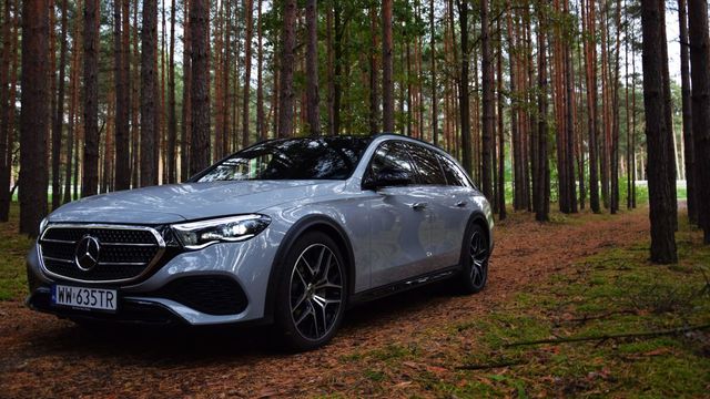 Mercedes-Benz E 300 de 4MATIC All-Terrain stawia na praktyczność