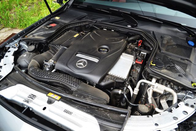 Mercedes-Benz C 180 7G-TRONIC PLUS Kombi: długa lista zalet za wysoką cenę