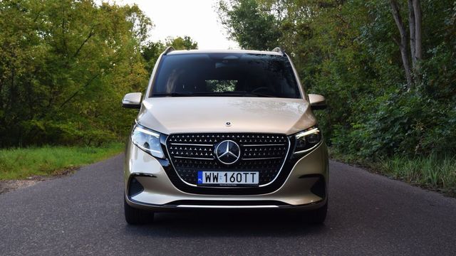 Mercedes-Benz V 300 d 4MATIC FL może zastąpić limuzynę