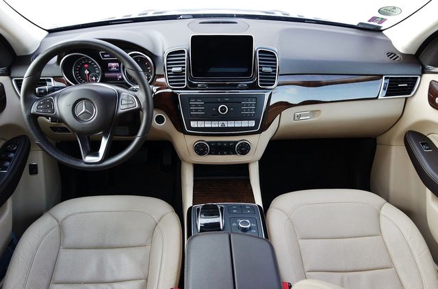 Perfekcyjny Mercedes-Benz GLE 350 d 4MATIC